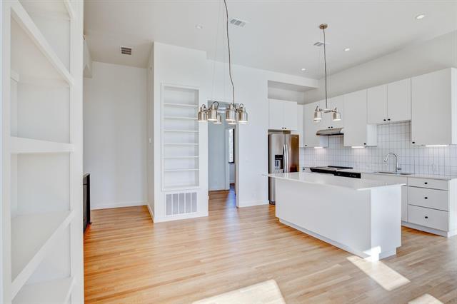 Building Photo - 440 W Morphy St