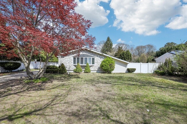 Primary Photo - 65 N Howell Ave