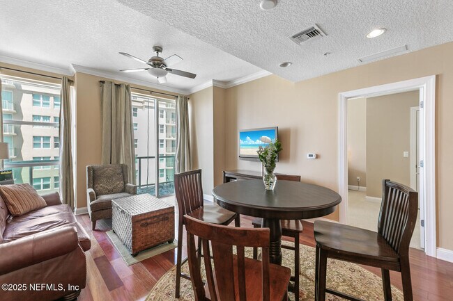 Building Photo - 1431 Riverplace Blvd