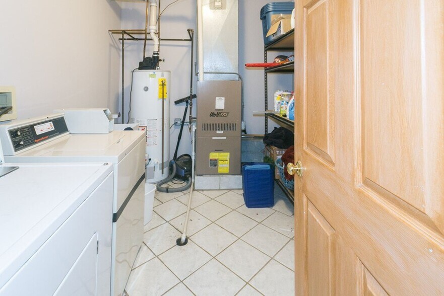 Building Photo - 1510 N Elk Grove Ave