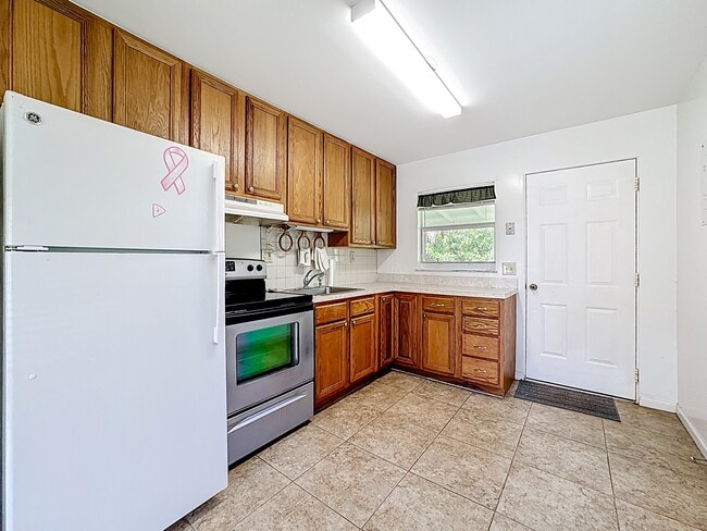 Building Photo - 13810 Co Rd 512