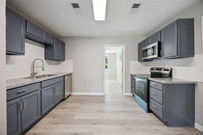 Building Photo - 5206 Willow Glen Dr