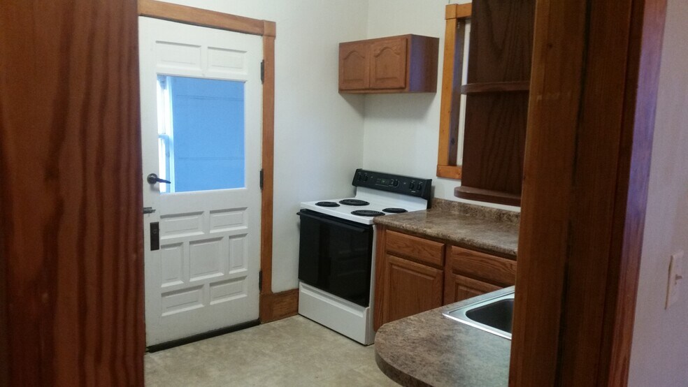 Kitchen - 122 West Arch Street