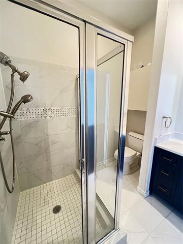 Building Photo - 10432 High Hollows Dr