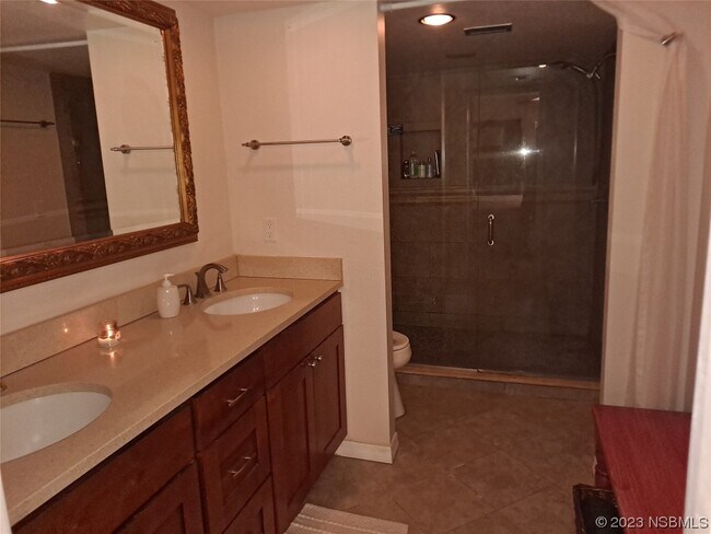 Building Photo - 4303 Gull Cove