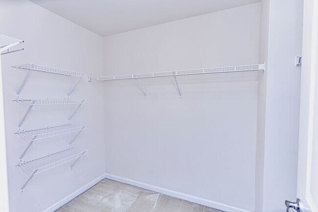 Building Photo - 307 Christiane Way