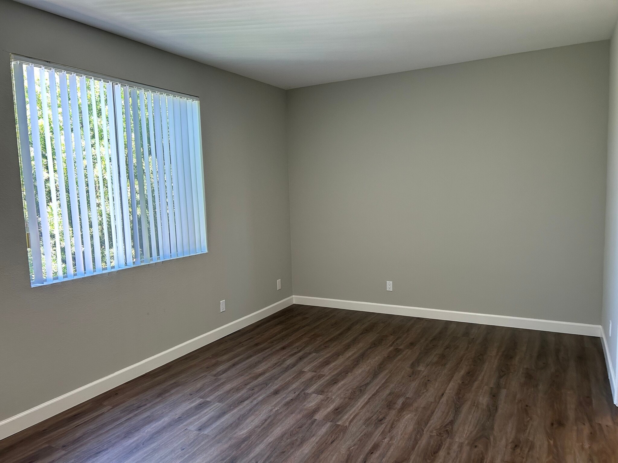 Building Photo - 4435 Coldwater Canyon Ave