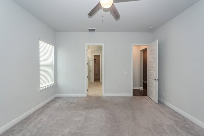 Building Photo - 214 Narrowleaf Ave