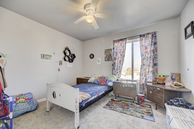 Building Photo - 688 S Watkins Dr