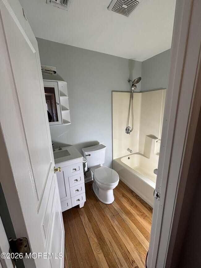 Building Photo - 274 Easy St