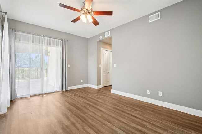 Building Photo - 6000-22 Shepherd Mountain Cove