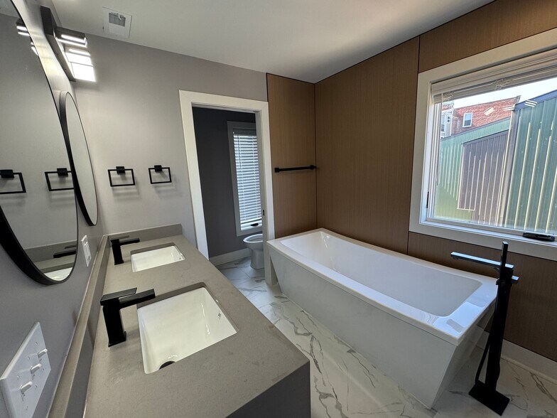 Building Photo - 3115 Brereton St