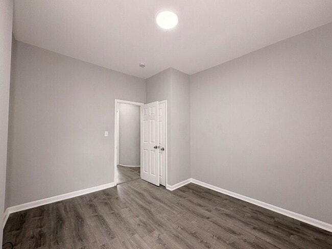 Building Photo - 235x McCulloh St