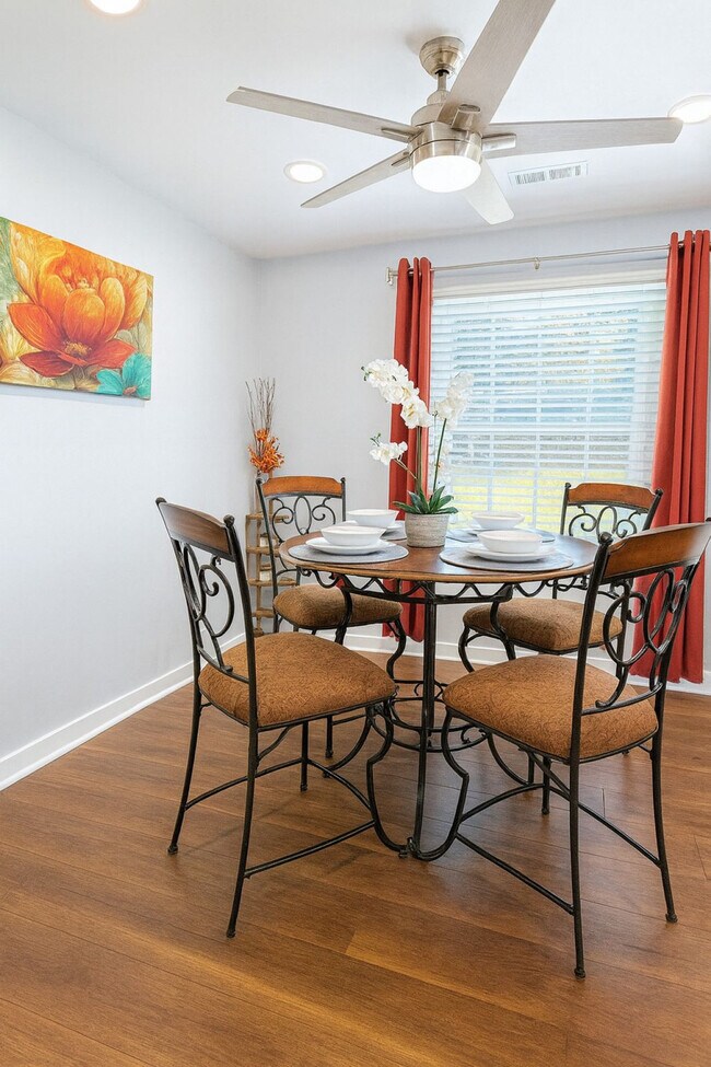 Building Photo - 445 Short Hills Dr