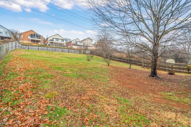 Building Photo - 8815 Brucewood Ln