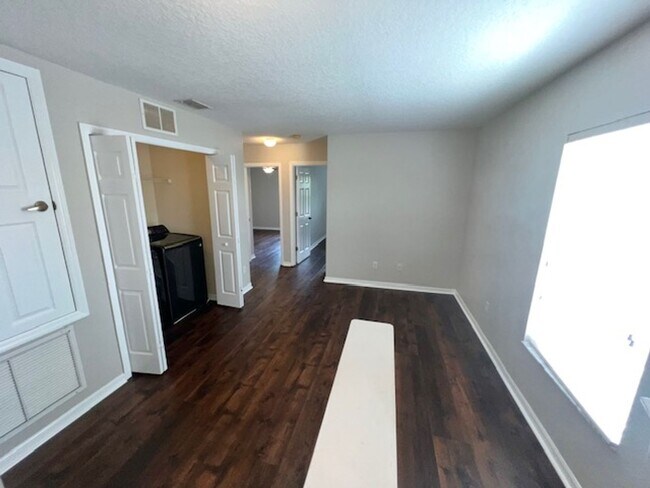 Building Photo - 3522 Caruso Pl