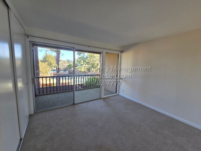 Building Photo - 9 Forest Ln