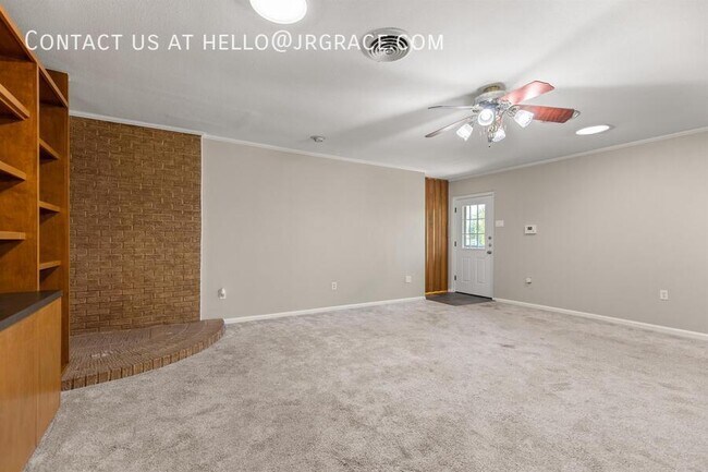 Building Photo - 1101 Rambler Dr