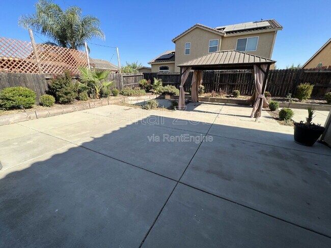 Building Photo - 335 Tashima Dr