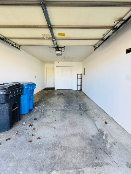 Building Photo - 107 N 200 E