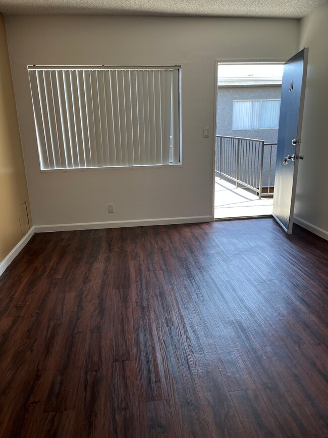 Building Photo - Cedar Pointe