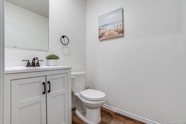 Building Photo - 10334 Big Four