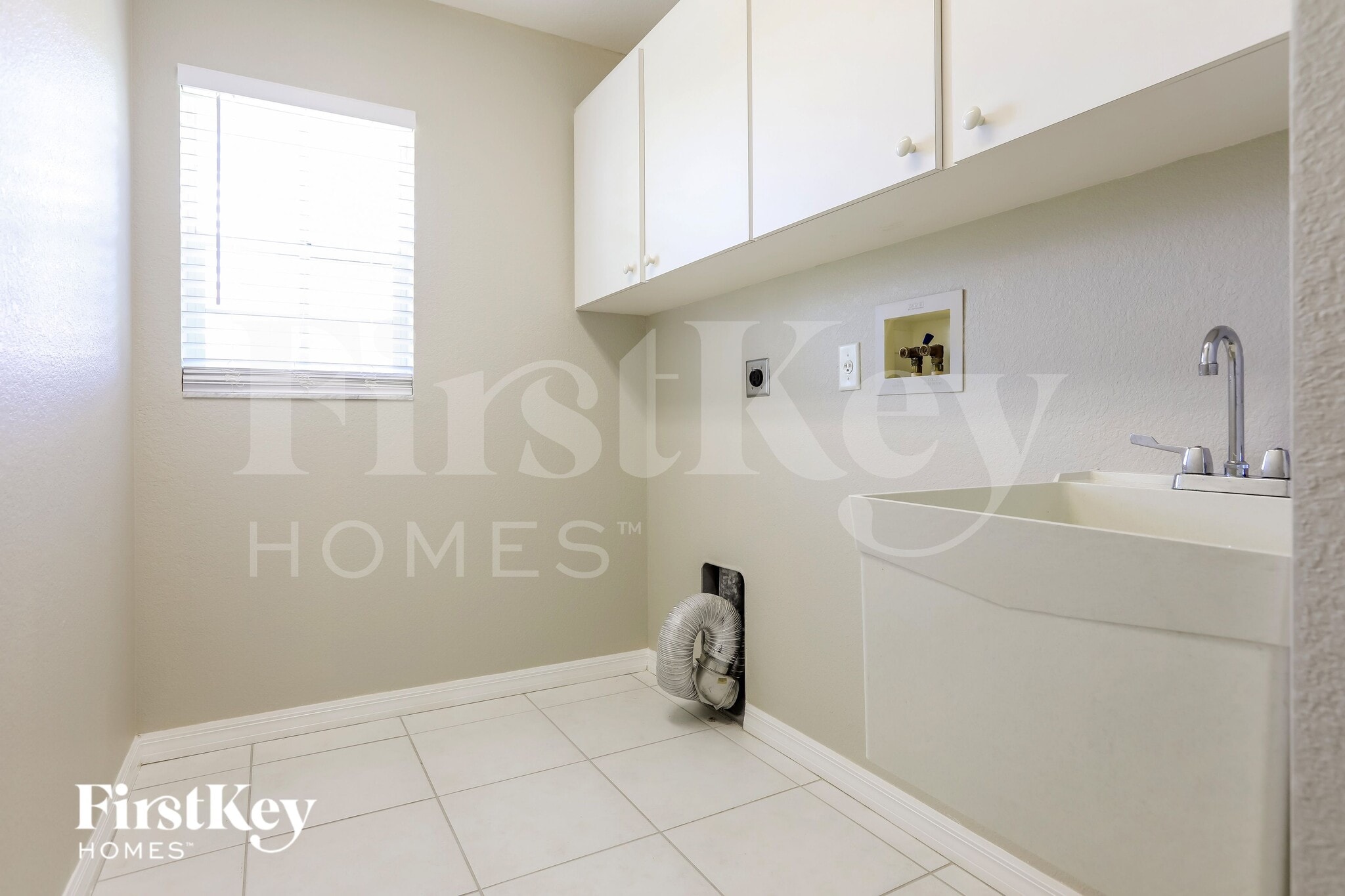 Building Photo - 25284 Zodiac Ln