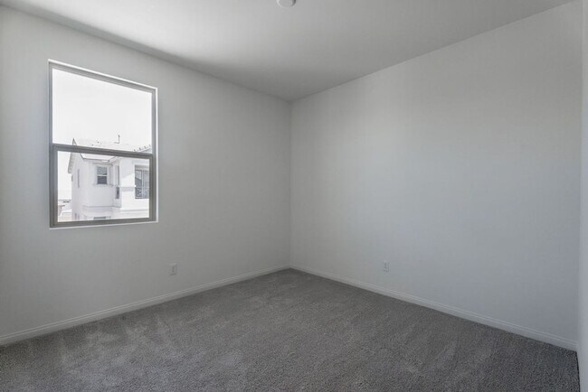 Building Photo - 91 Cinder Cone Ln