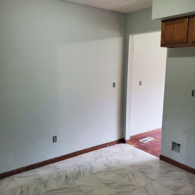 Building Photo - 2BDRM DUPLEX FOR RENT LORAIN, OHIO