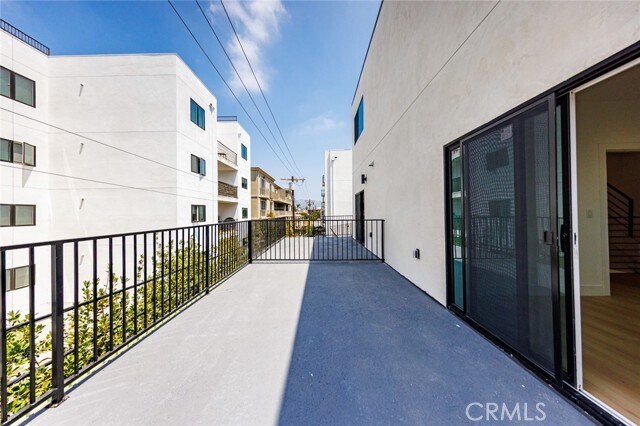 Building Photo - 1065 S Corning St