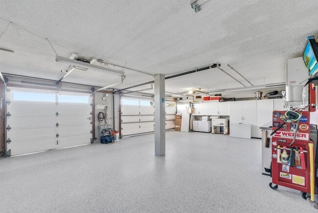 Building Photo - Living On Top Of The World