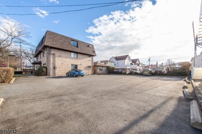 Building Photo - 685 Van Houten Ave