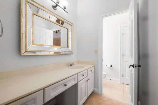 Building Photo - 6 Portrush Ct