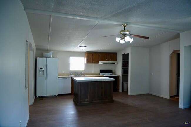 Building Photo - 111 Brighton Dr