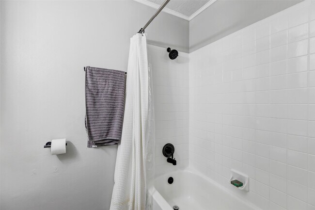 Building Photo - 19011 Sandia Pines Dr