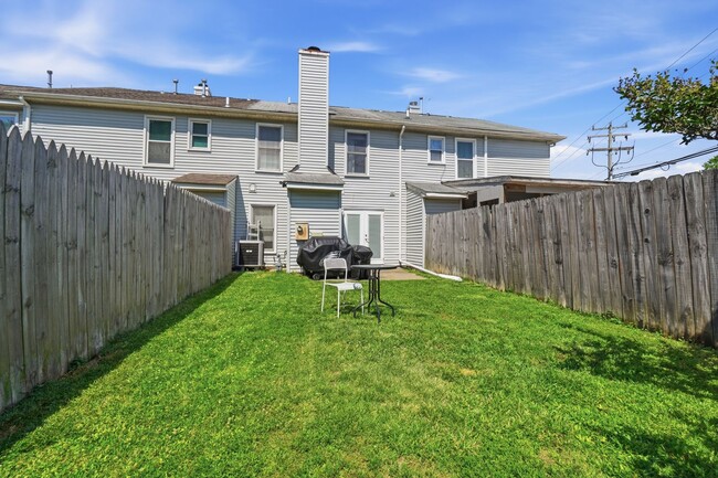 Building Photo - A gem in Knells Ridge!