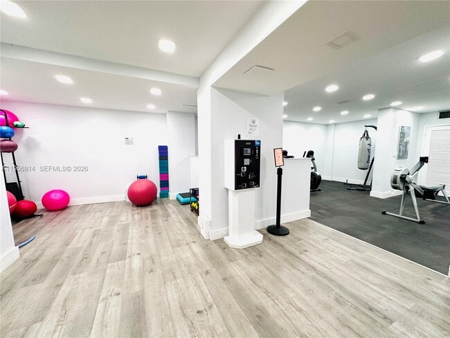 Building Photo - 230 174th St