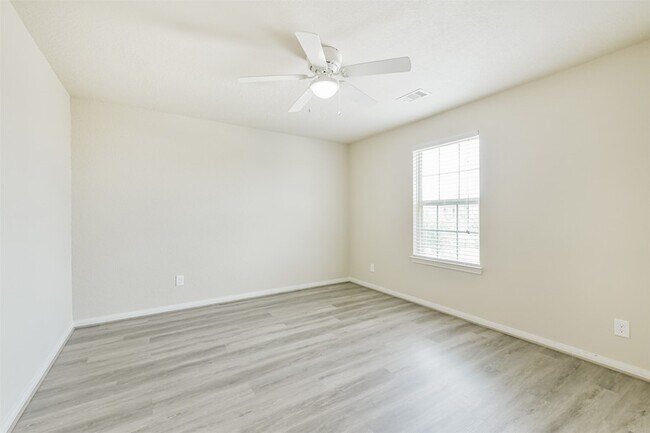 Building Photo - 12638 Silver Winter Trl