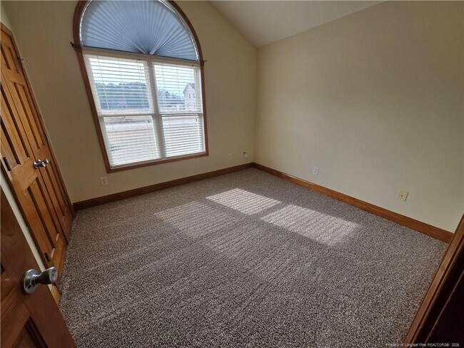 Building Photo - 1935 Sunshine Ct