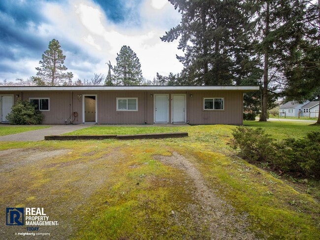 Building Photo - 7619 Douglas St W