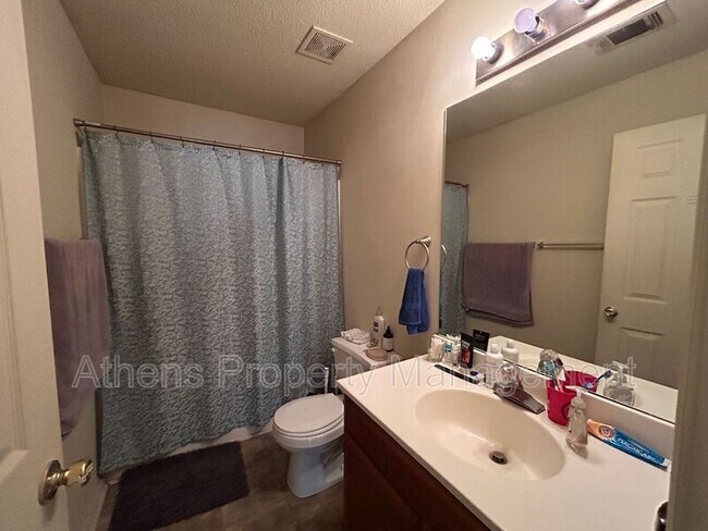 Building Photo - 1824 Cedar Shoals Dr