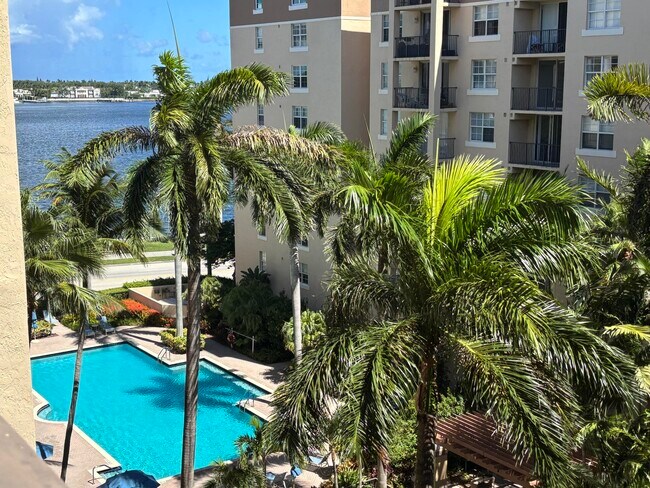 Primary Photo - 1801 N Flagler Dr