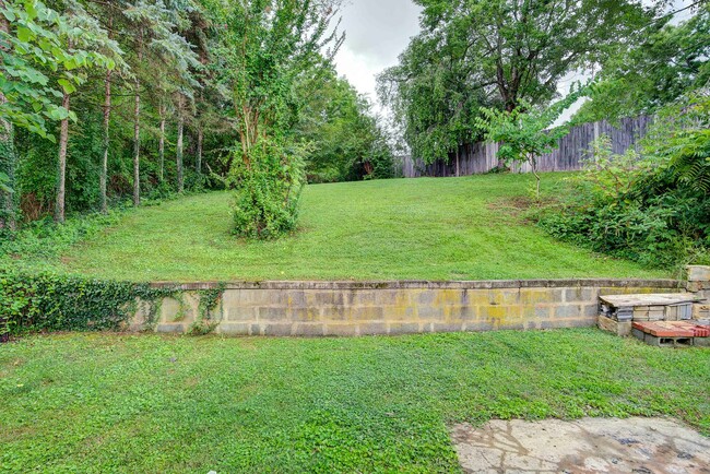 Building Photo - 3 bed 1 bath on Knob Creek Rd. near Johnso...
