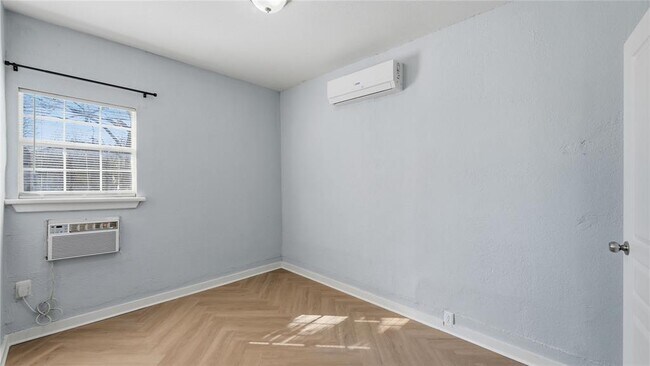 Building Photo - 234 Princeton Ave