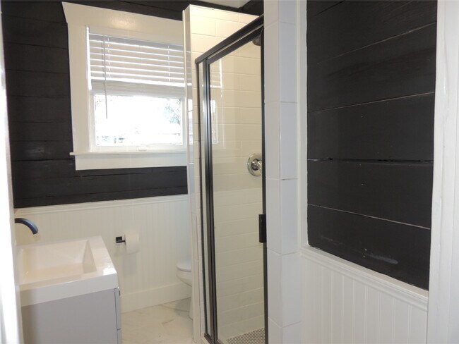 Building Photo - 3701 Bradley St