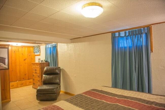 Building Photo - 1 Bed 3/4 Bath basement apartments by CMU ...