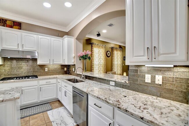 Building Photo - 1119 Sopris Dr