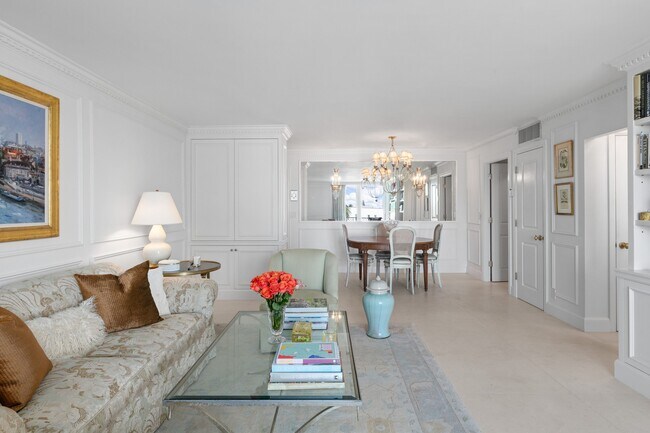 Building Photo - 354 Chilean Ave