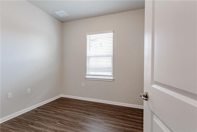Building Photo - 9603 Grapevine Leaf Dr