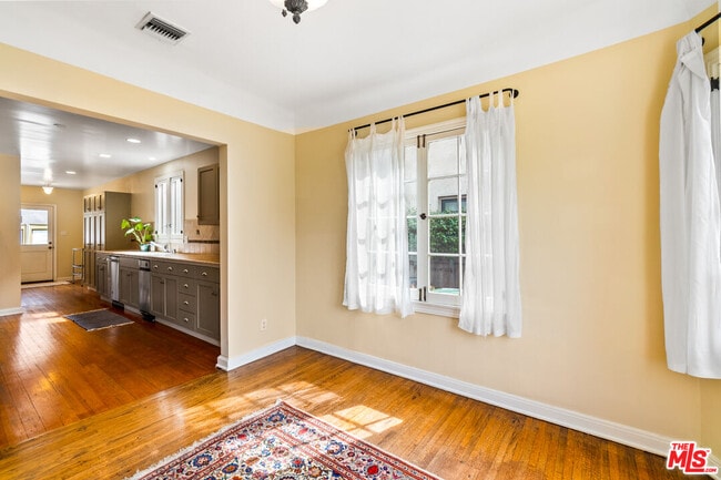 Building Photo - 650 S Gretna Green Way